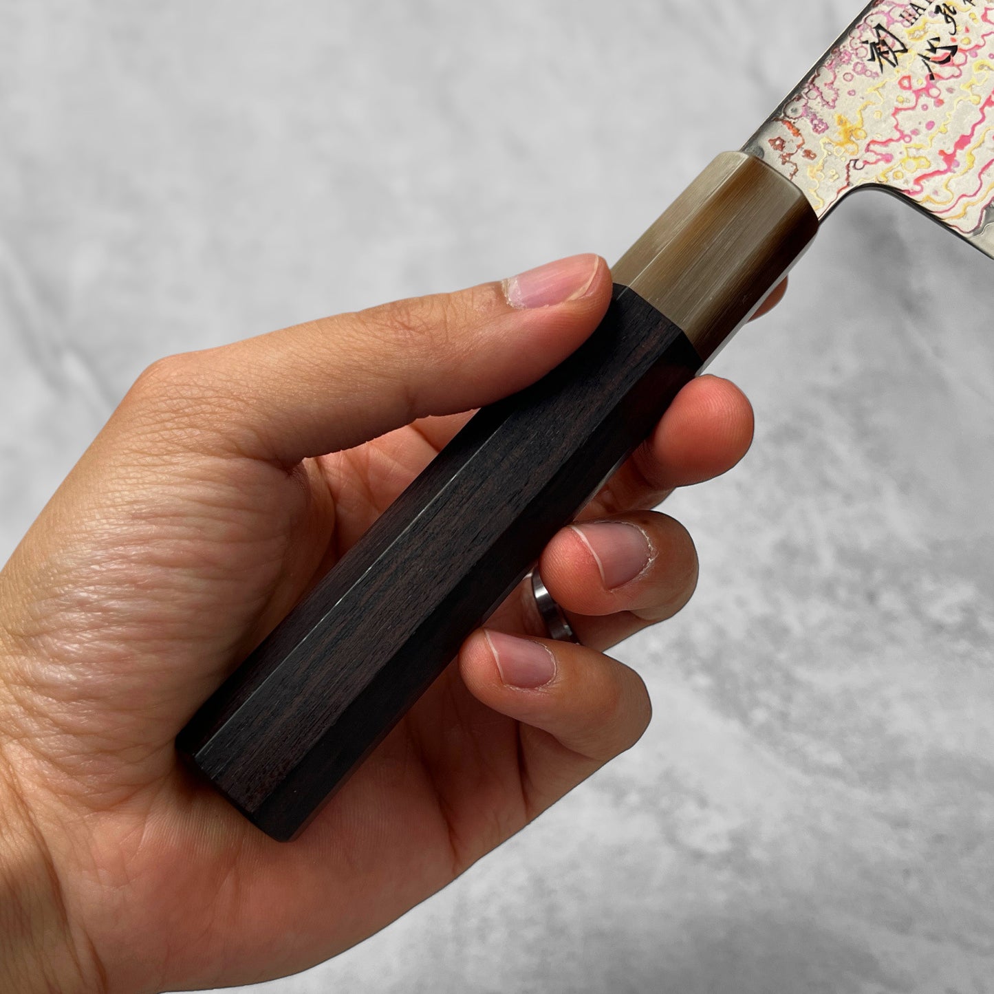 Hatsukokoro Kujaku V-Toku2 Rainbow Damascus Santoku 180mm