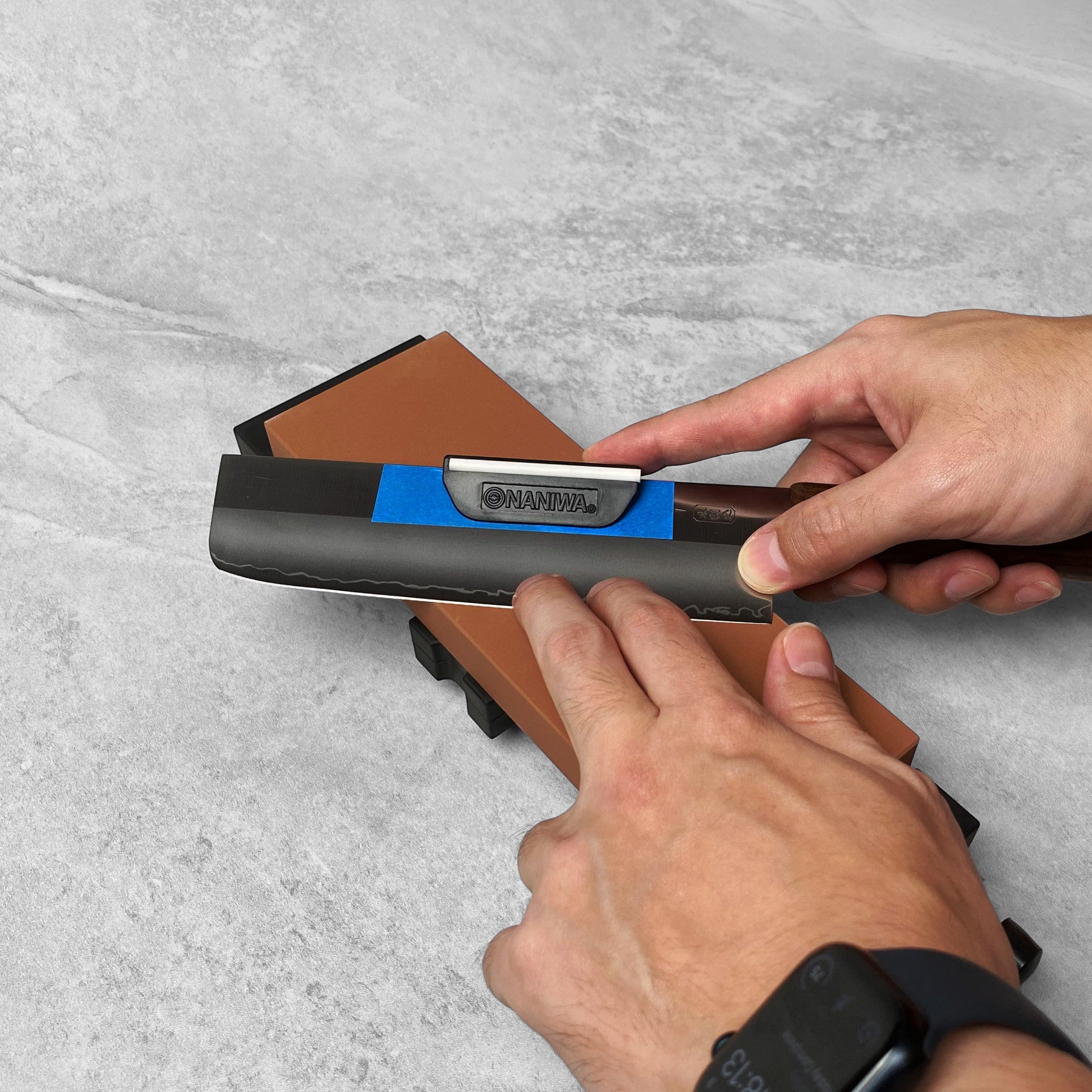 Sharpening Angle Guide for 1 x 30 Sander - Sharpen as belt moves AWAY from blade Sharpening Angle Guide for 1 x 30 Sander - Sharpen as belt moves AWAY from blade