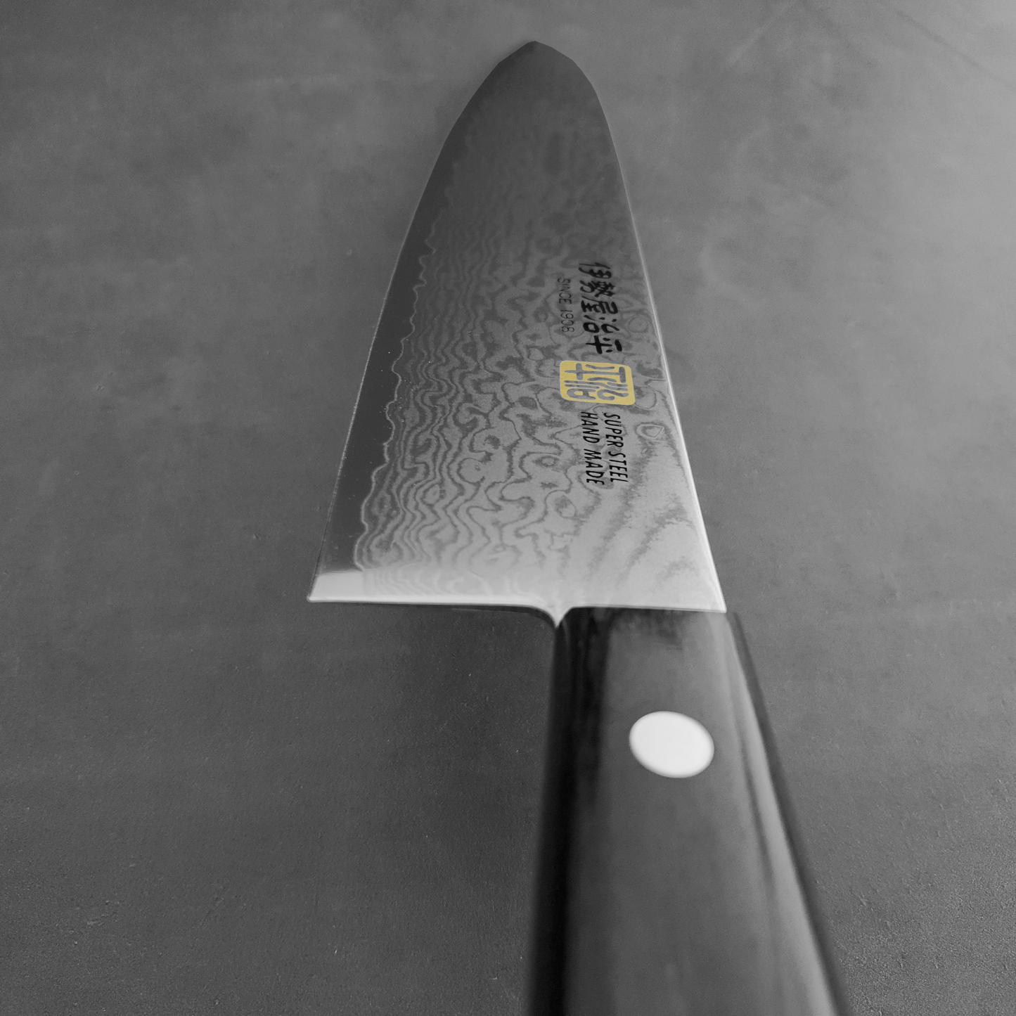 Iseya VG10 33 Layer Damascus Gyuto 210mm