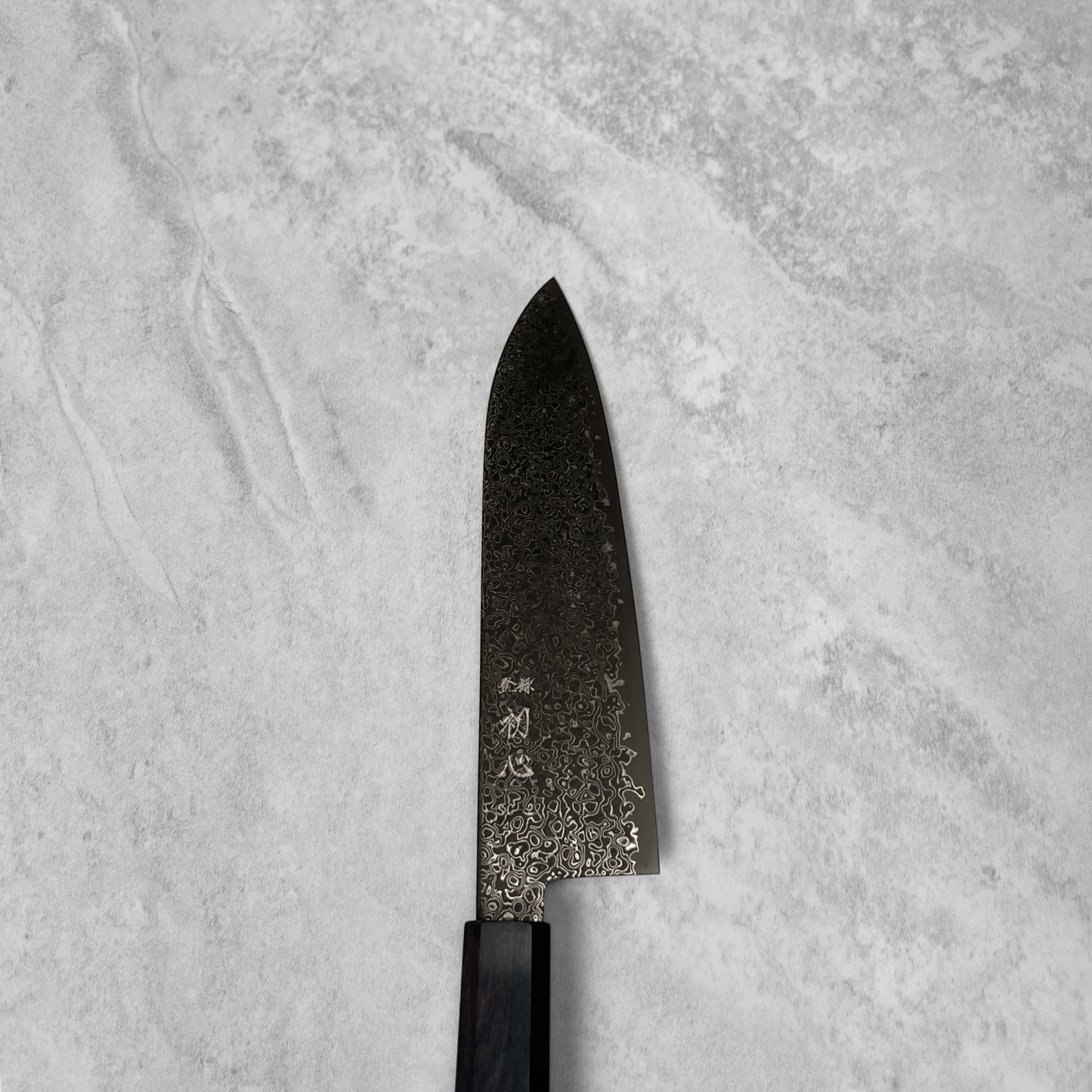 Hatsukokoro Saihyo Kurozome SG2 Damascus Santoku 180mm (by Yauji)