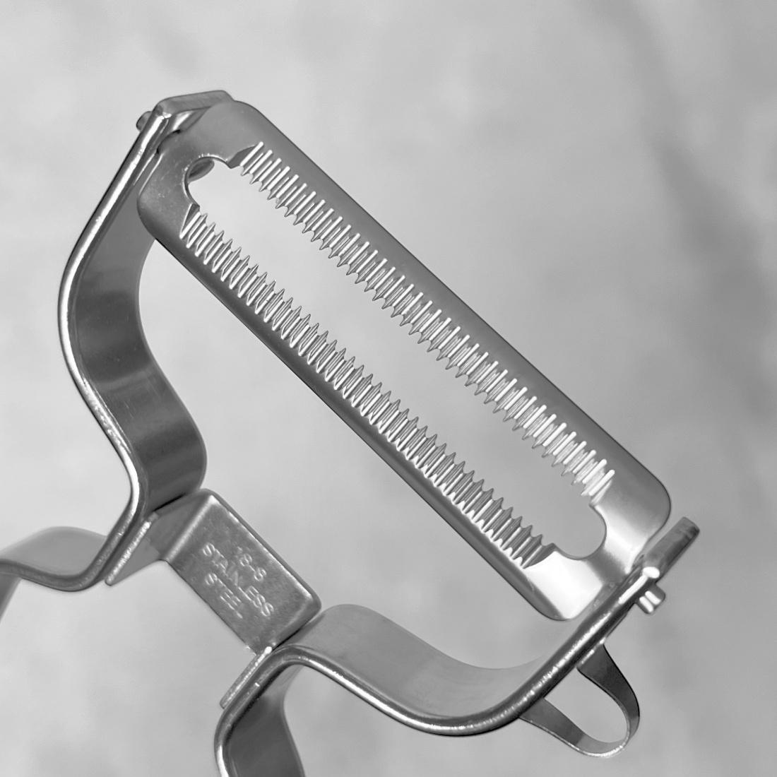 triangle Stainless Steel Y Peeler (Straight / Serrated)